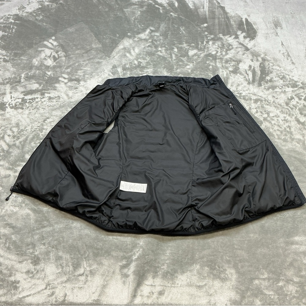 Eddie Bauer  650 Down Vest Women’s Medium black puffer outdoor hiking casual - Picture 4 of 12